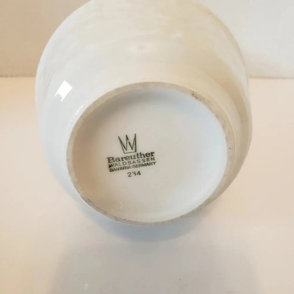 Vintage Bareuther Waldassen Porcelain White/Floral Vase,Bavaria. - Picture 3 of 6